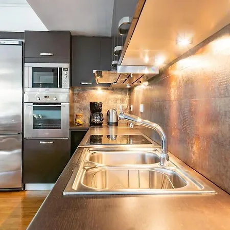 Modern Loft Build On Acropolis Ruins, Free Parking Apartment Athens