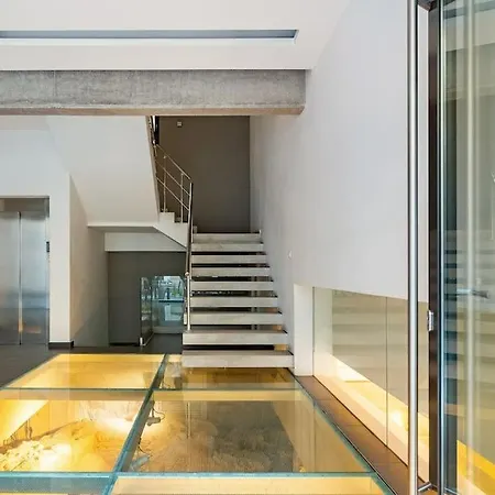 Modern Loft Build On Acropolis Ruins, Free Parking Athens