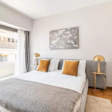 Modern Loft Build On Acropolis Ruins, Free Parking Apartment Athens