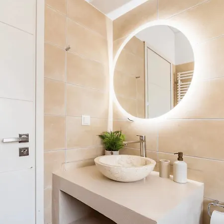 Apartment Modern Loft Build On Acropolis Ruins, Free Parking