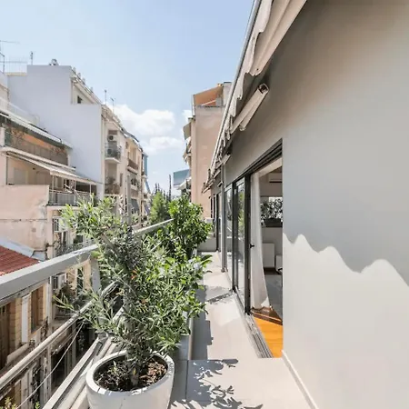 Modern Loft Build On Acropolis Ruins, Free Parking Apartment Athens